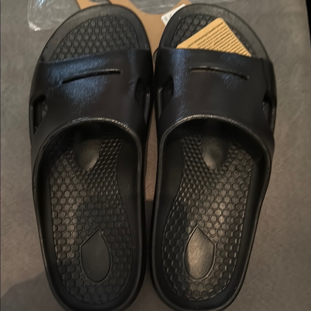 Black Casual Sandals with Ventilation Holes